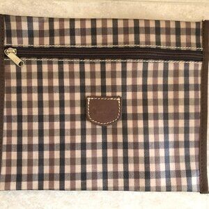 Aquascutum of London zipper pouch in sig plaid